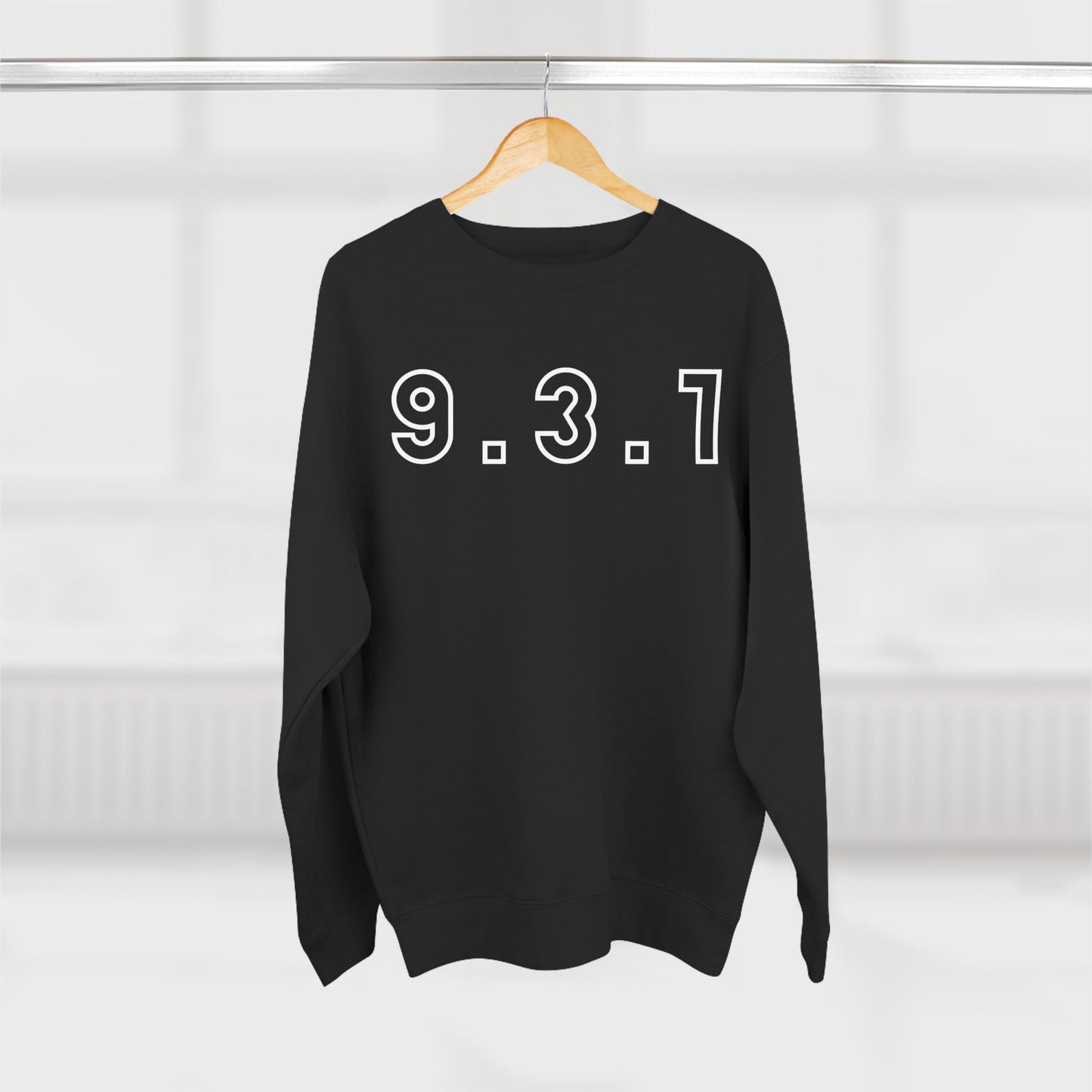 931 Crewneck White Words