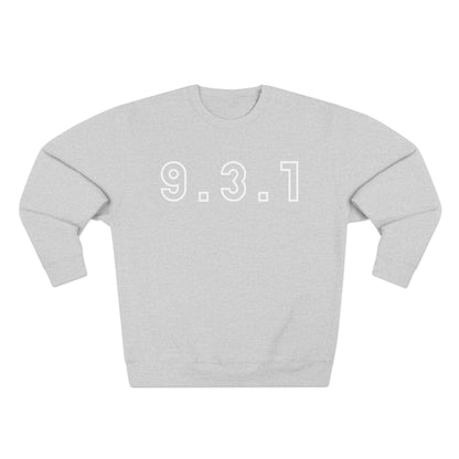 931 Crewneck White Words