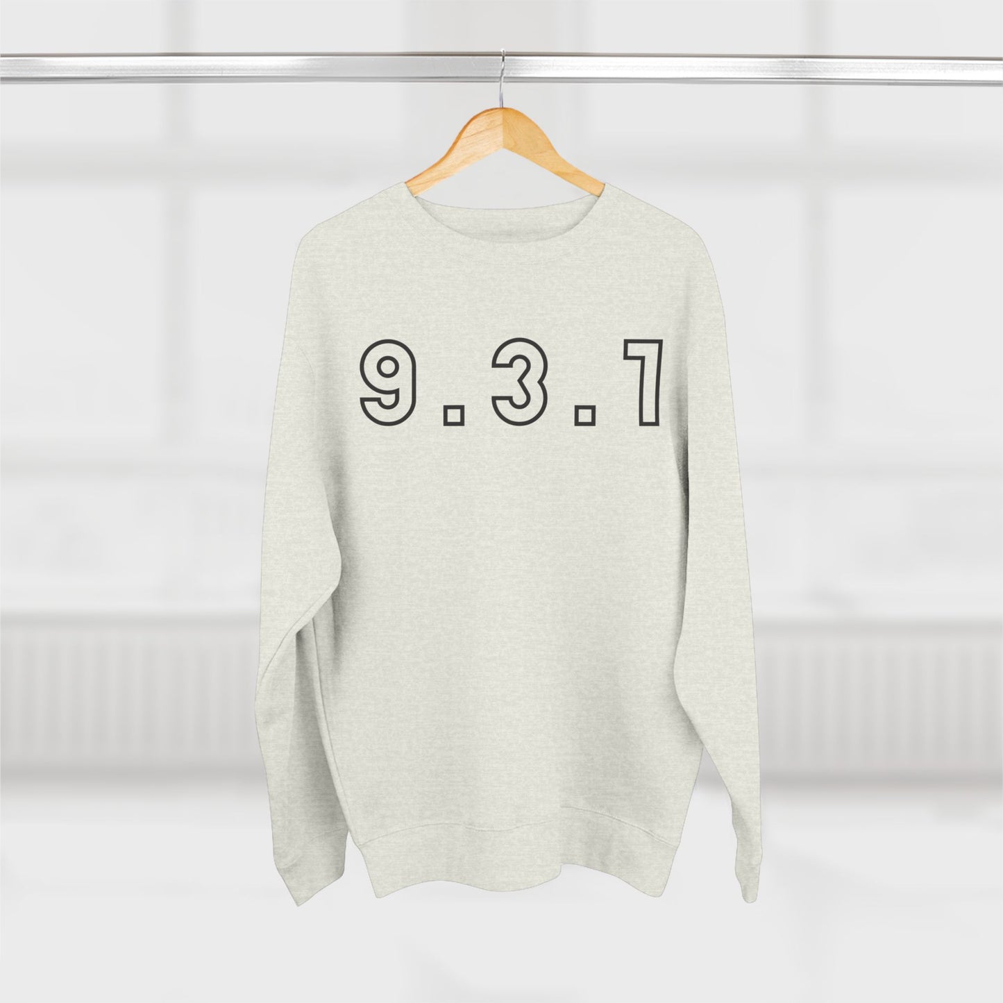 931 Crewneck Black Words