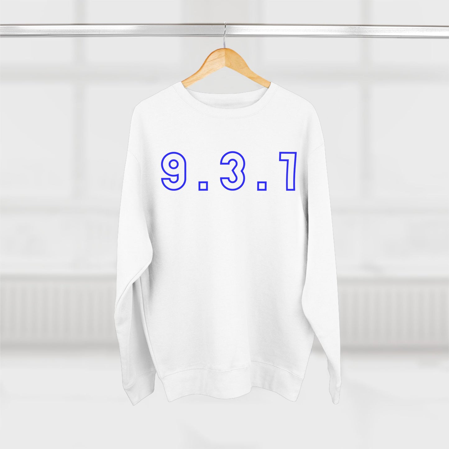 931 Crewneck Blue Words