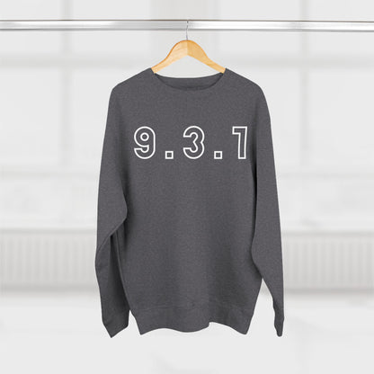 931 Crewneck White Words